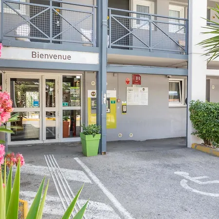 Hotel Toulon Sur 2*