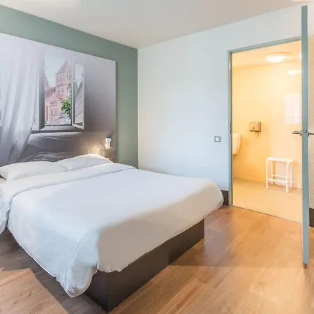 Hotel Toulon Sur 2*